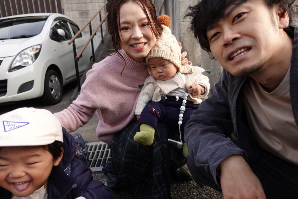 180度チルト＋24mm広角で家族写真も簡単