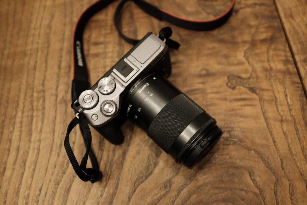 EOS M6 Mark IIのコンパクトなボディ