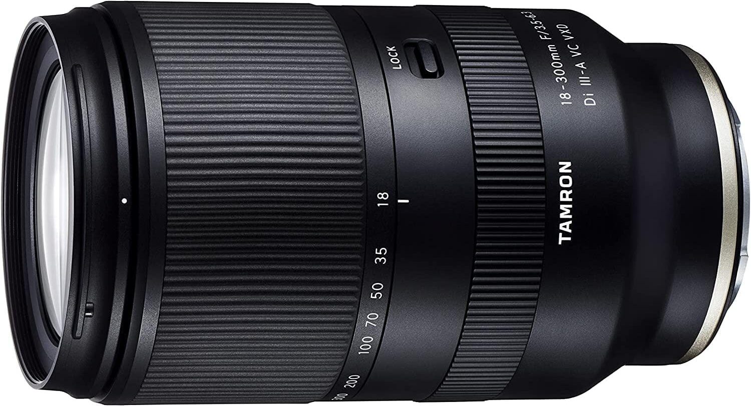 SONY α6400 + Tamron 18-300mm F3.5-6.3レビュー｜卒園式の室内でも