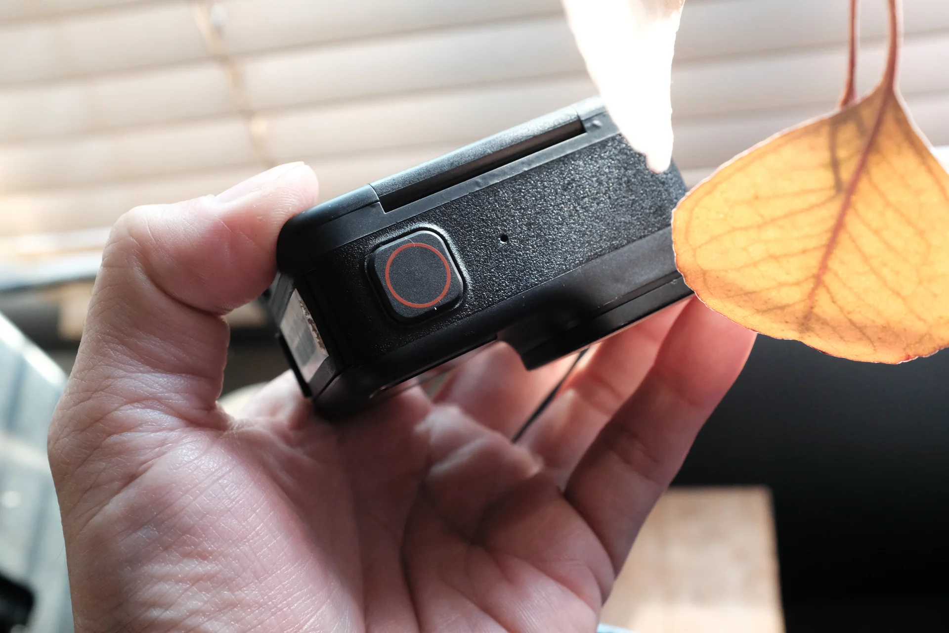 Insta360 Ace Pro上面の録画ボタン